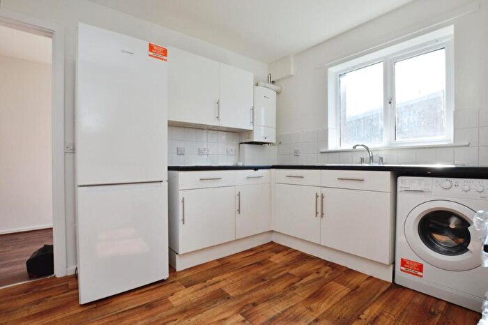 4 Bedroom End Of Terrace House To Rent In Broxburn Drive, South Ockendon, RM15