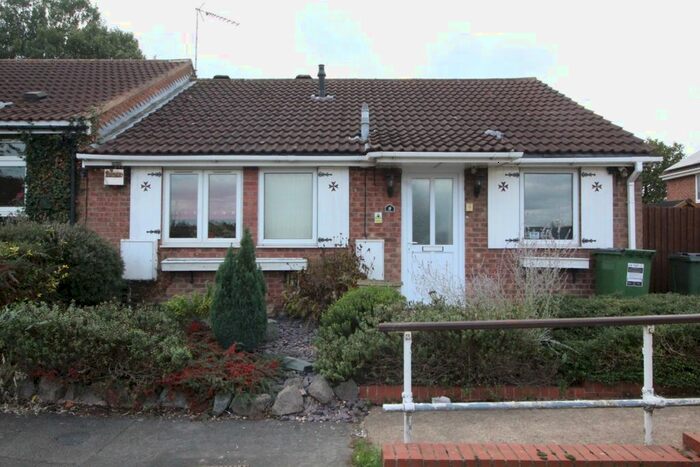 2 Bedroom Bungalow To Rent In Jordan Close, Glenfield, Leicester, LE3