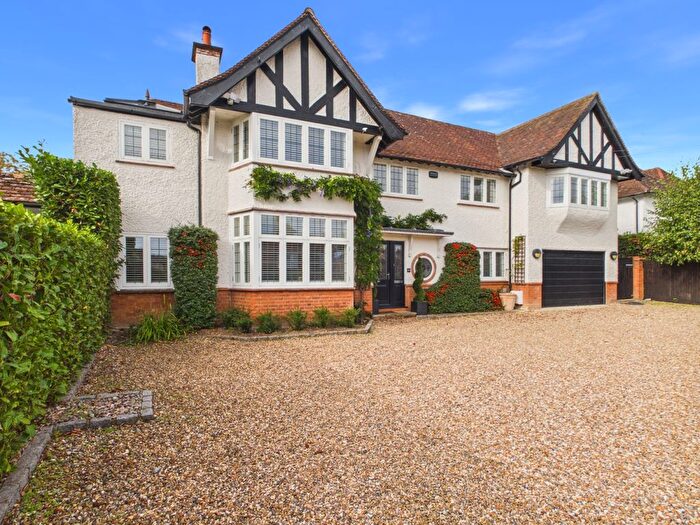 6 Bedroom Detached House For Sale In North Park, Chalfont St. Peter, Gerrards Cross, Buckinghamshire, SL9