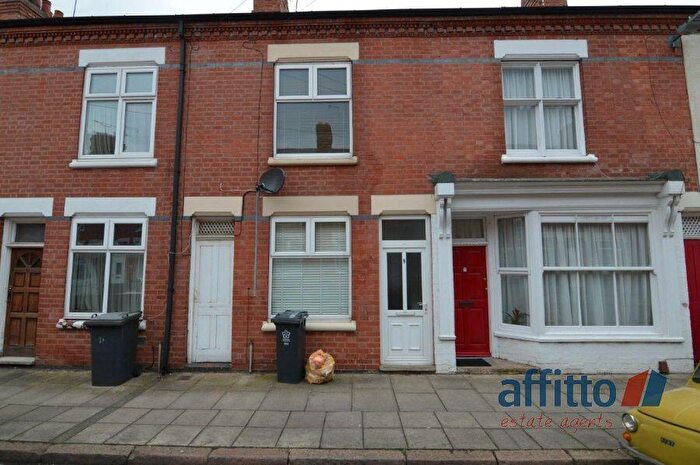 2 Bedroom Terraced House To Rent In Henton Road, Leicester, LE3