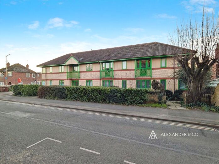 1 Bedroom Flat To Rent In Victoria Court, Bicester, OX26