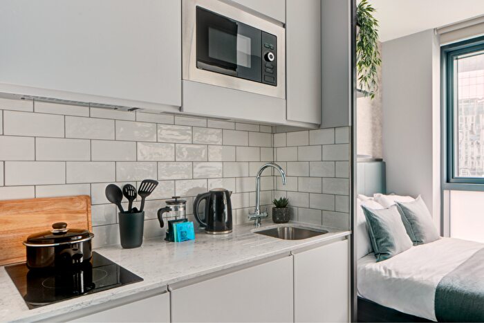 Studio To Rent In Crossharbour Plaza, London, E14