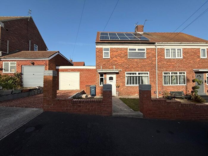 3 Bedroom Semi-Detached House For Sale In Esdale, Sunderland, SR2