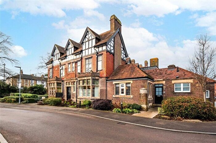 1 Bedroom Apartment For Sale In Old School House, Frances Drive, Dunstable, LU6