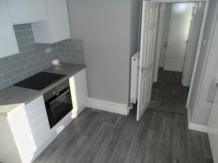 1 Bedroom Flat To Rent In Blurton Road, Stoke-on-Trent, ST4