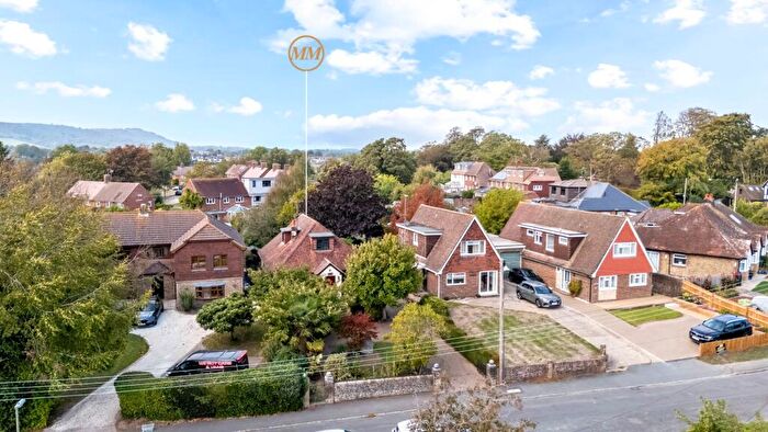 4 Bedroom Detached Bungalow For Sale In Church Lane, Upper Beeding, BN44