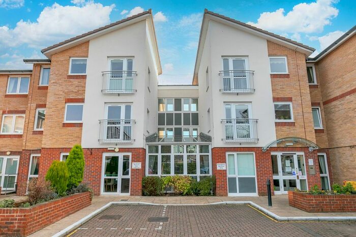 1 Bedroom Flat To Rent In Millfield Court, Ifield, Crawley, RH11