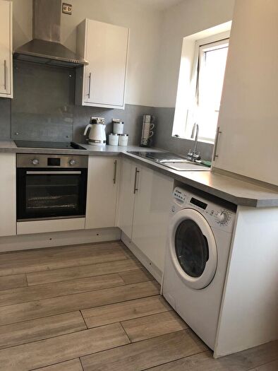 2 Bedroom End Of Terrace House To Rent In Harlow Avenue, Brightons, Falkirk, FK2