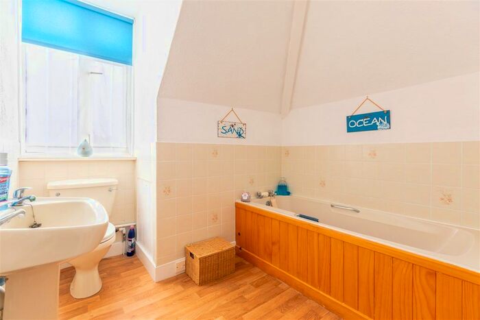 1 Bedroom Flat For Sale In Claigmar Road, Rustington, Littlehampton, BN16