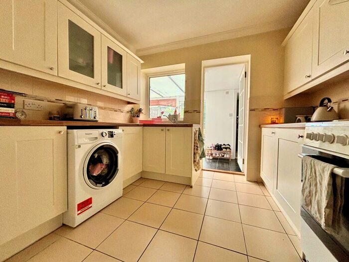 2 Bedroom Semi-Detached House To Rent In Leeds Square, Rainham, ME8