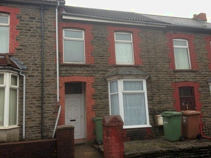 1 Bedroom Flat To Rent In High Street, Abertridwr, Caerphilly, CF83