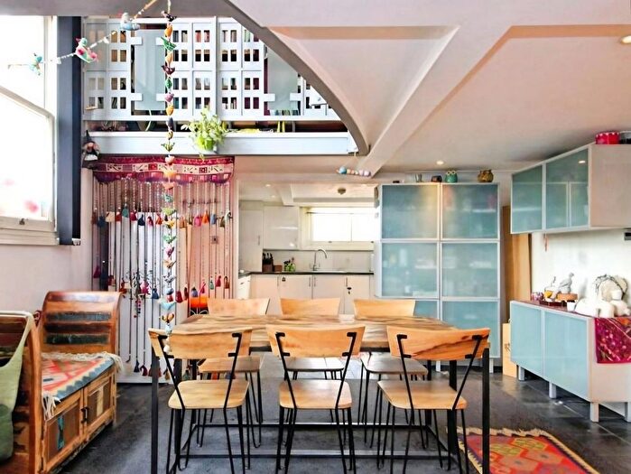 3 Bedroom Flat For Sale In Old College Court, Upper Holly Hill Road, Upper Belvedere, DA17