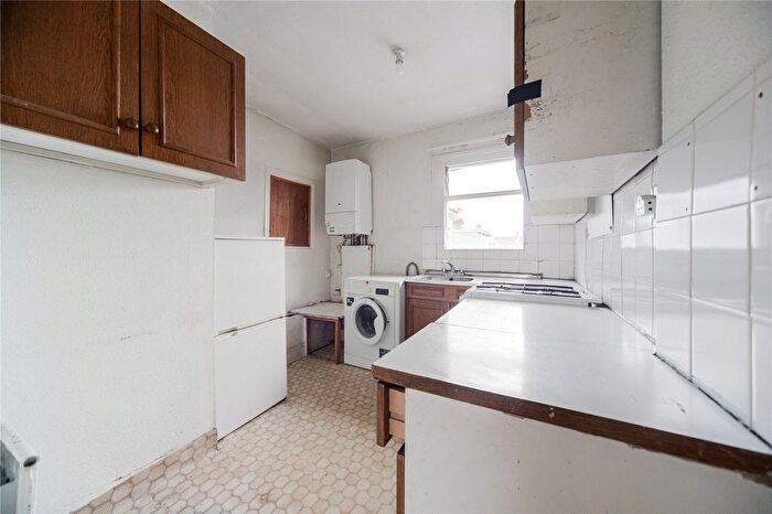 1 Bedroom Flat For Sale In Cavendish Road, London, N4