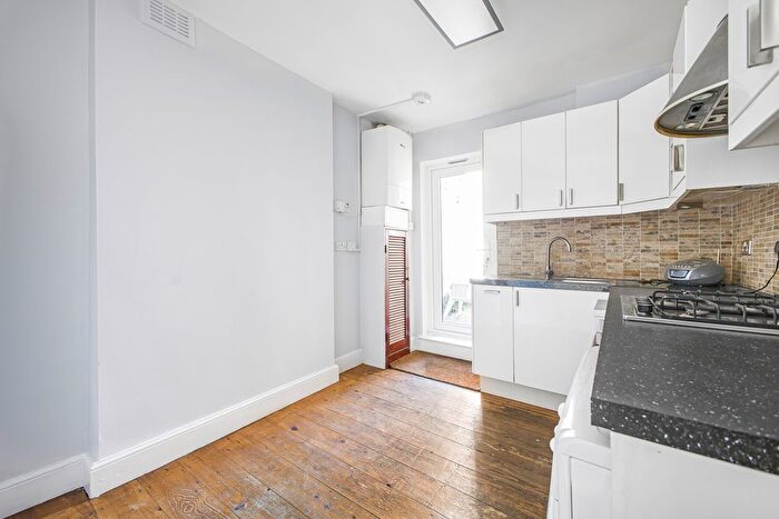 2 Bedroom Flat To Rent In London Pr, SE15