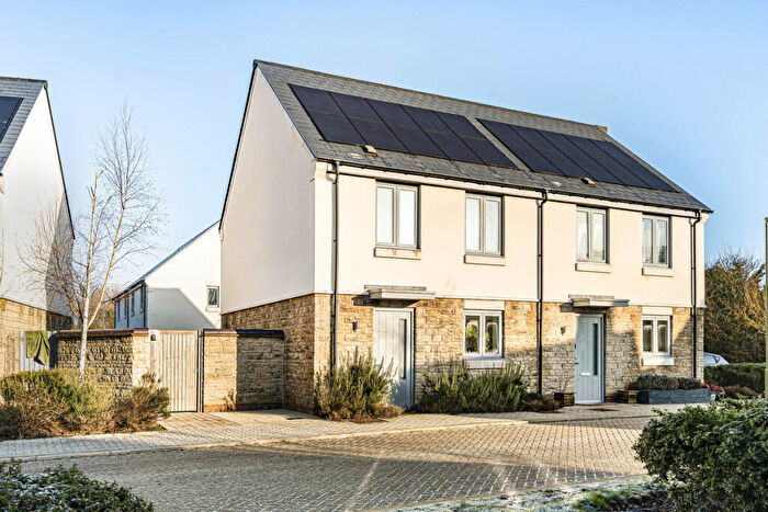 2 Bedroom Semi-Detached House For Sale In Blueberry Drive, Bicester, OX27