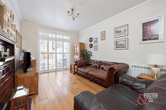 2 Bedroom Flat For Sale In Montefiore Road, Hove, BN3