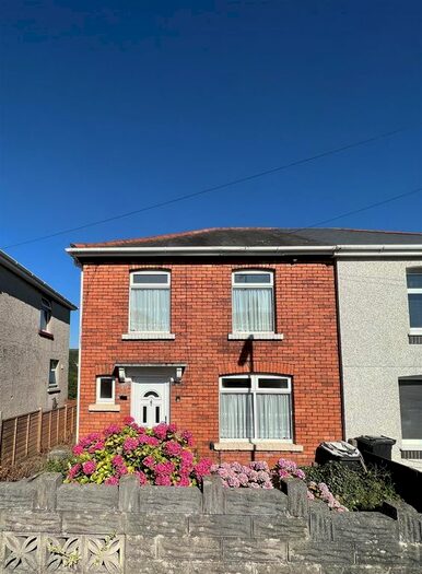 3 Bedroom Property To Rent In Ruskin Street, Briton Ferry, Neath, SA11