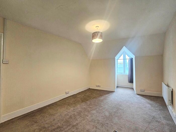 1 Bedroom Flat To Rent In Palace Avenue, Paignton, TQ3