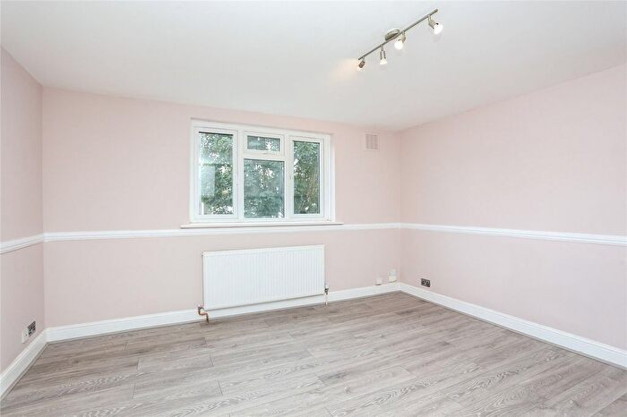 2 Bedroom Flat To Rent In Woodville Road, Thornton Heath, CR7