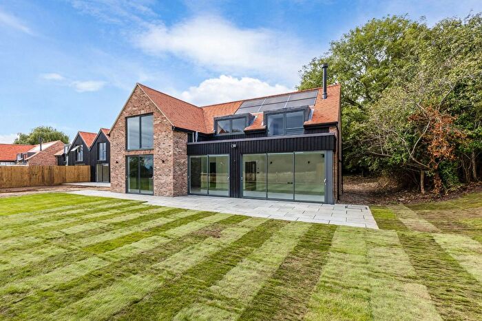 4 Bedroom Detached House For Sale In Orchard Grove, Dunsden Green, Dunsden, Reading, RG4