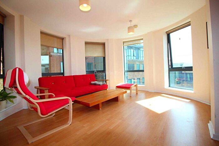 2 Bedroom Apartment To Rent In City South, City Road East, Southern Gateway, M15