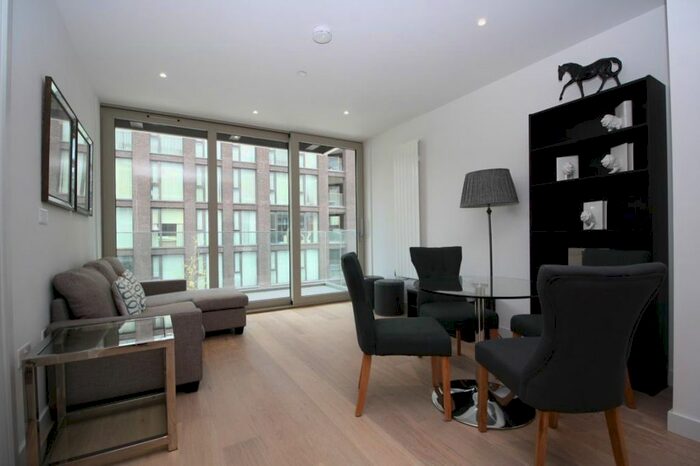 2 Bedroom Flat To Rent In Admiralty Avenue, London, E16