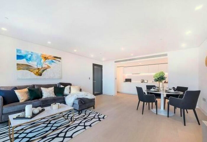 2 Bedroom Flat To Rent In Centre Point, Fitzrovia WC1A