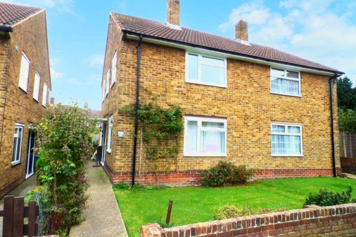3 Bedroom House To Rent In Lyminge Close, Gillingham, ME8