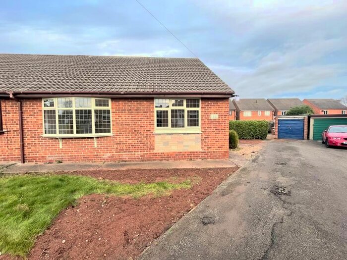 2 Bedroom Semi-Detached Bungalow To Rent In Woodlands Crescent, Overseal, Swadlincote DE12