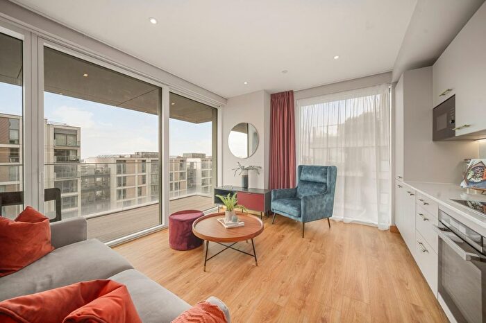 2 Bedroom Flat To Rent In Skylark Point, Anthems Way, E20