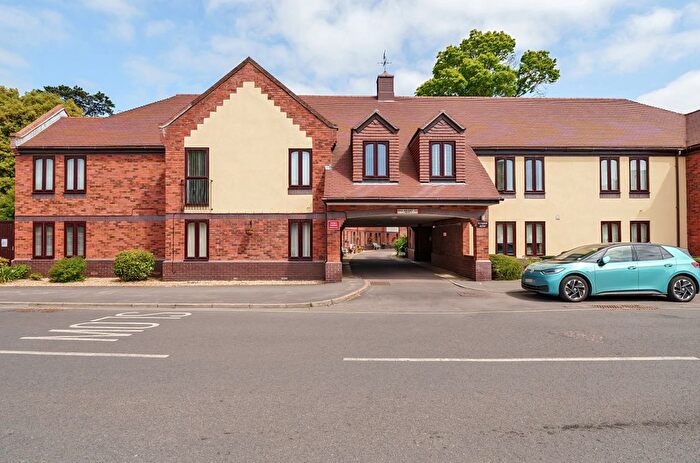 1 Bedroom Flat For Sale In Roman Row, Bishops Waltham, Southampton, Hampshire, SO32