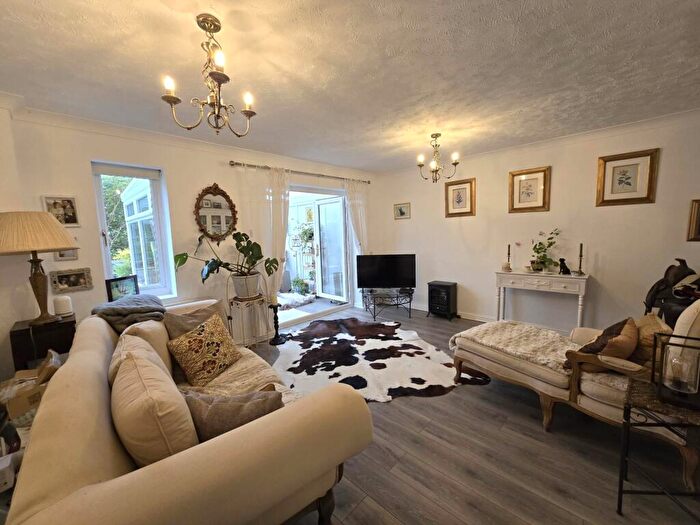 3 Bedroom Terraced House For Sale In Ashdown Fields, Chartham, CT4