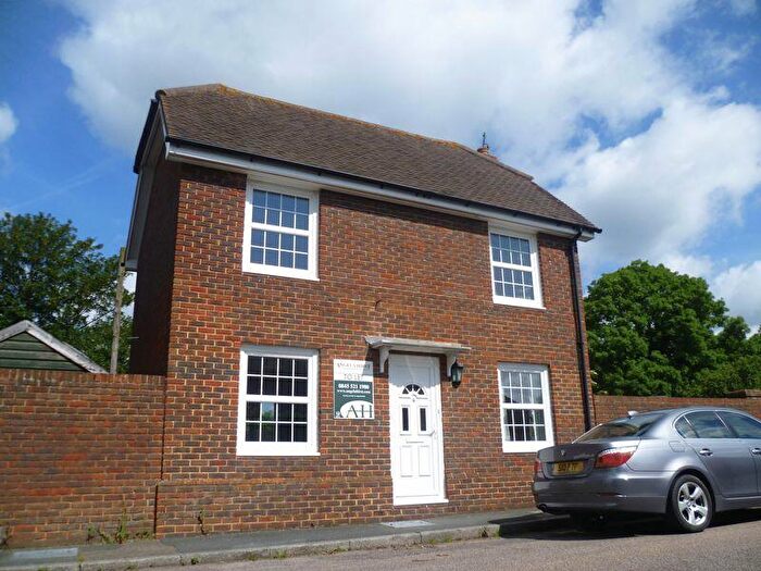 2 Bedroom Detached House To Rent In The Green, Chartham, Canterbury, CT4