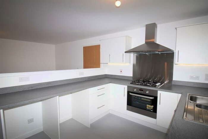 2 Bedroom Flat To Rent In D Cocklerow Loan, Millerhill, EH22