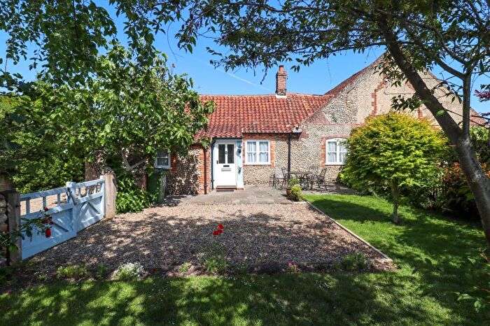 2 Bedroom Cottage For Sale In Chain Free In Holt, NR25