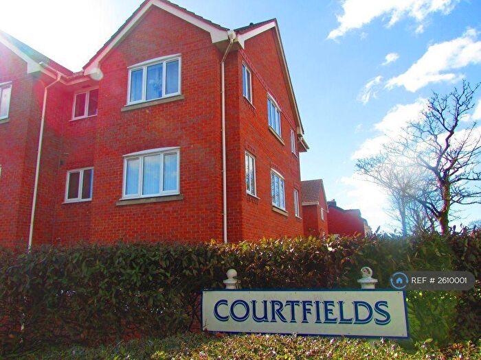 2 Bedroom Flat To Rent In Courtfields, Blackpool, FY1
