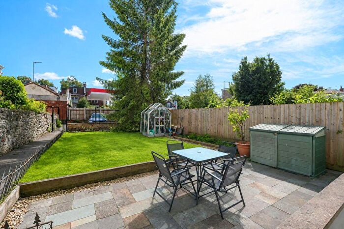 2 Bedroom Apartment For Sale In Hampton Park | Redland, BS6