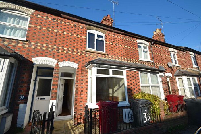 3 Bedroom Terraced House To Rent In Brighton Road, Reading, RG6