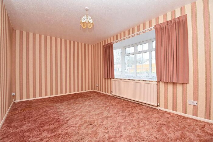 3 Bedroom Detached House For Sale In Pippins Field, Uffculme, Cullompton, EX15