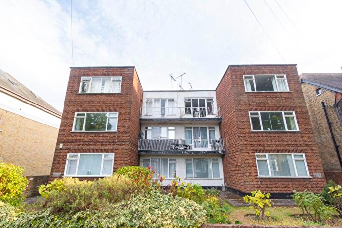 2 Bedroom Flat For Sale In Alexandra Road, Southend On Sea, SS1