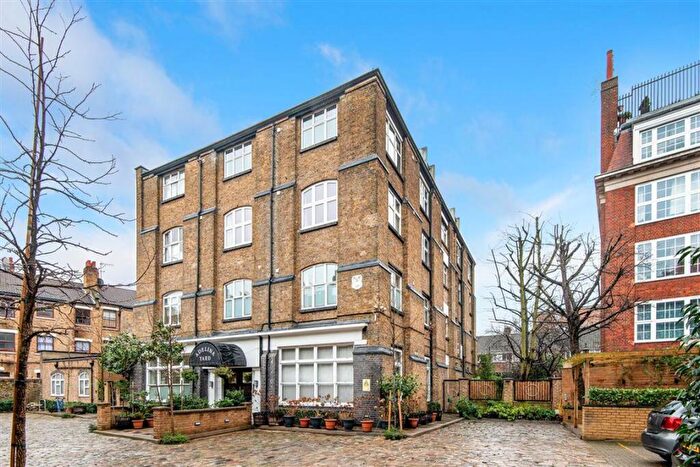 1 Bedroom Flat For Sale In Adelina Grove, Whitechapel, E1