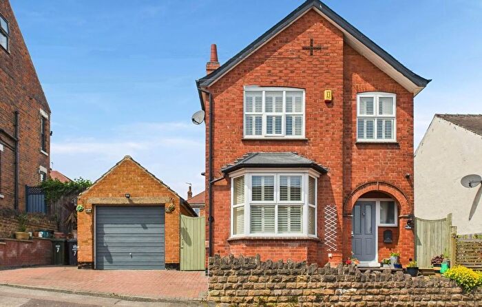 3 Bedroom Detached House For Sale In Forester Grove, Carlton, Nottingham, NG4
