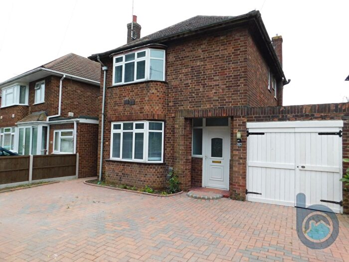 2 Bedroom Detached House To Rent In Warwick Road, Peterborough, PE4