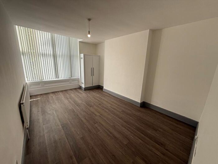 1 Bedroom Apartment To Rent In Princes Road, L8