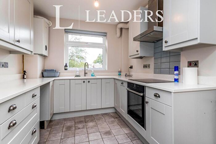 2 Bedroom Flat To Rent In Jordans Close, GU1