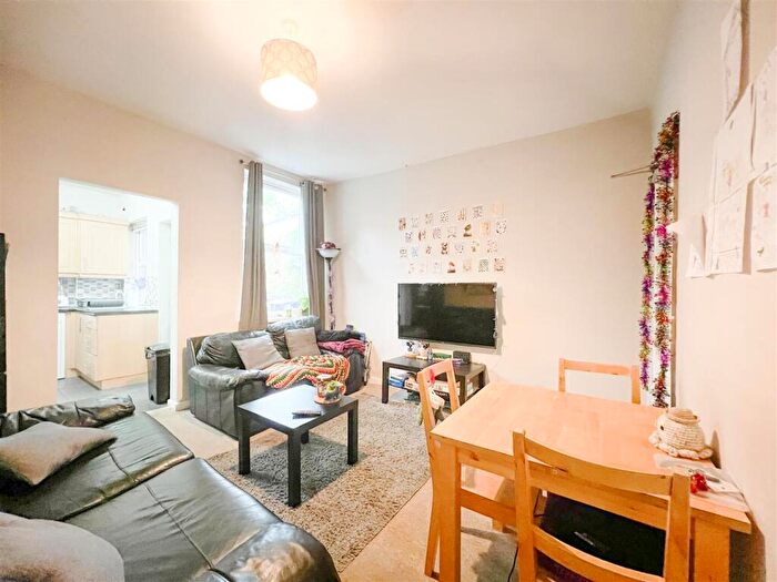 5 Bedroom House To Rent In Roebuck Road, Sheffield, S6