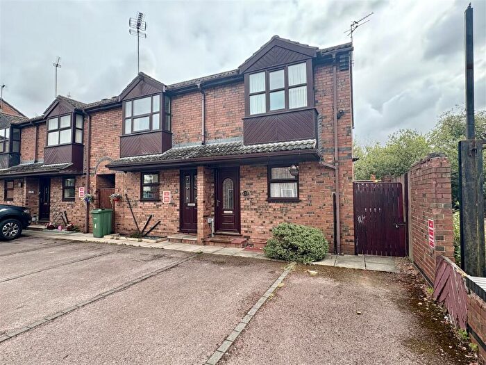 2 Bedroom End Of Terrace House To Rent In St. Johns Court, Goole, DN14