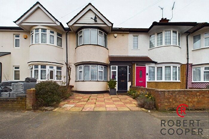 4 Bedroom Terraced House To Rent In Dulverton, Ruislip, HA4
