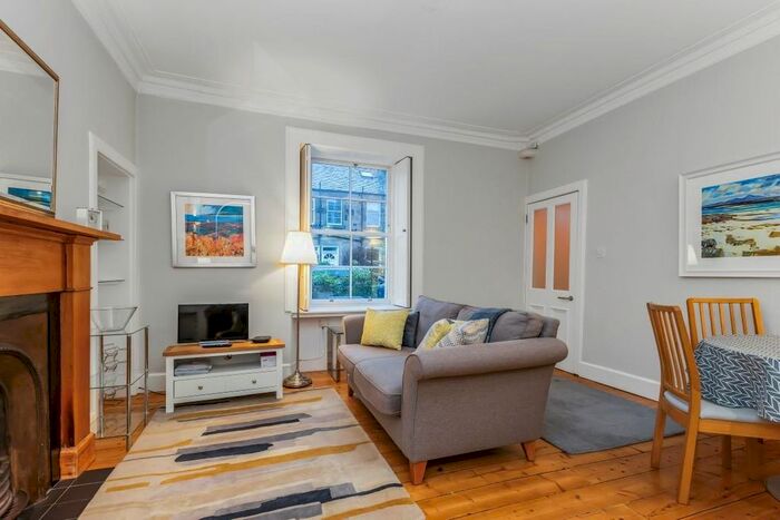 1 Bedroom Flat To Rent In Rintoul Place, Edinburgh, EH3