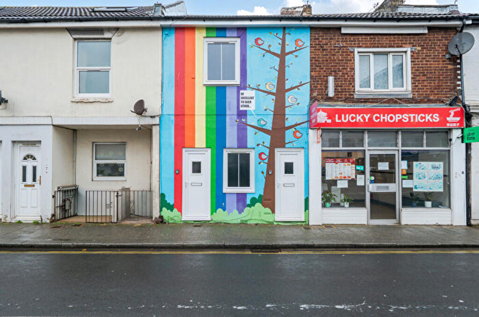 1 Bedroom Flat For Sale In Fawcett Road, Southsea, Hampshire, PO4